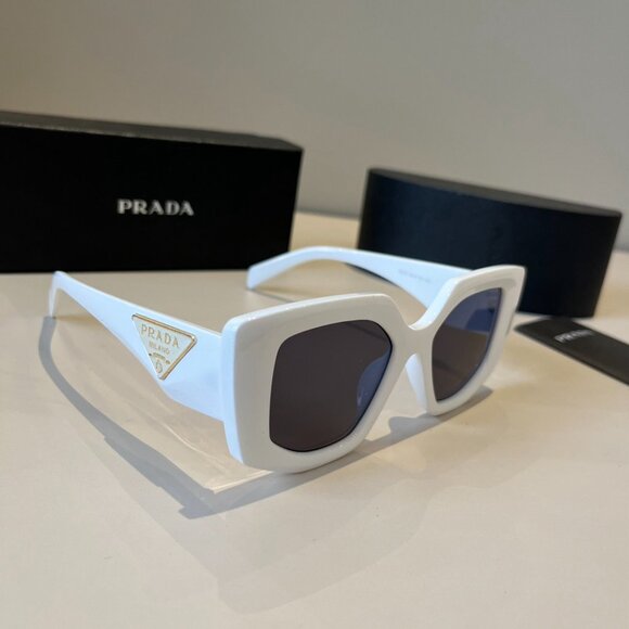 Prada white irregular frame sunglasses - Picture 9 of 11